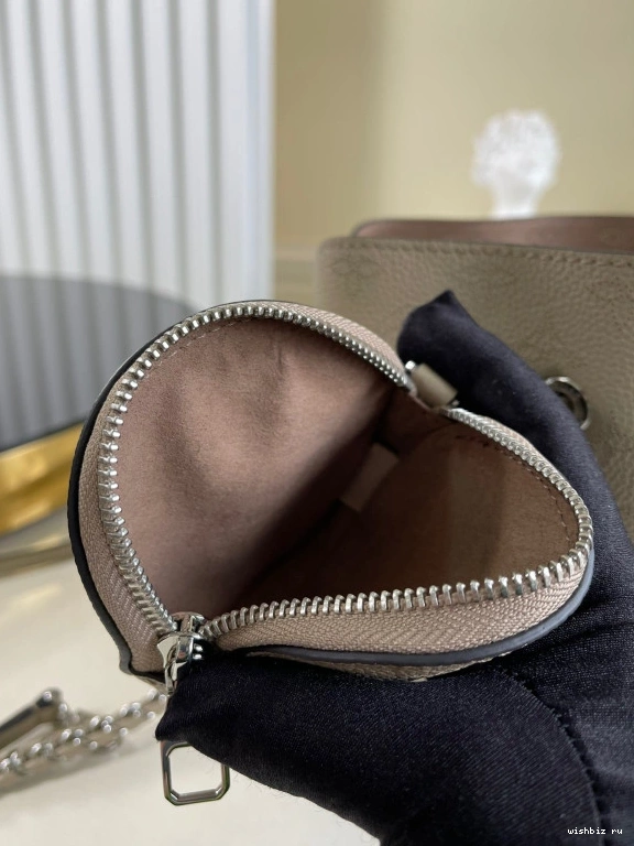 WIS LOUIS VUITTON BELLA 0226